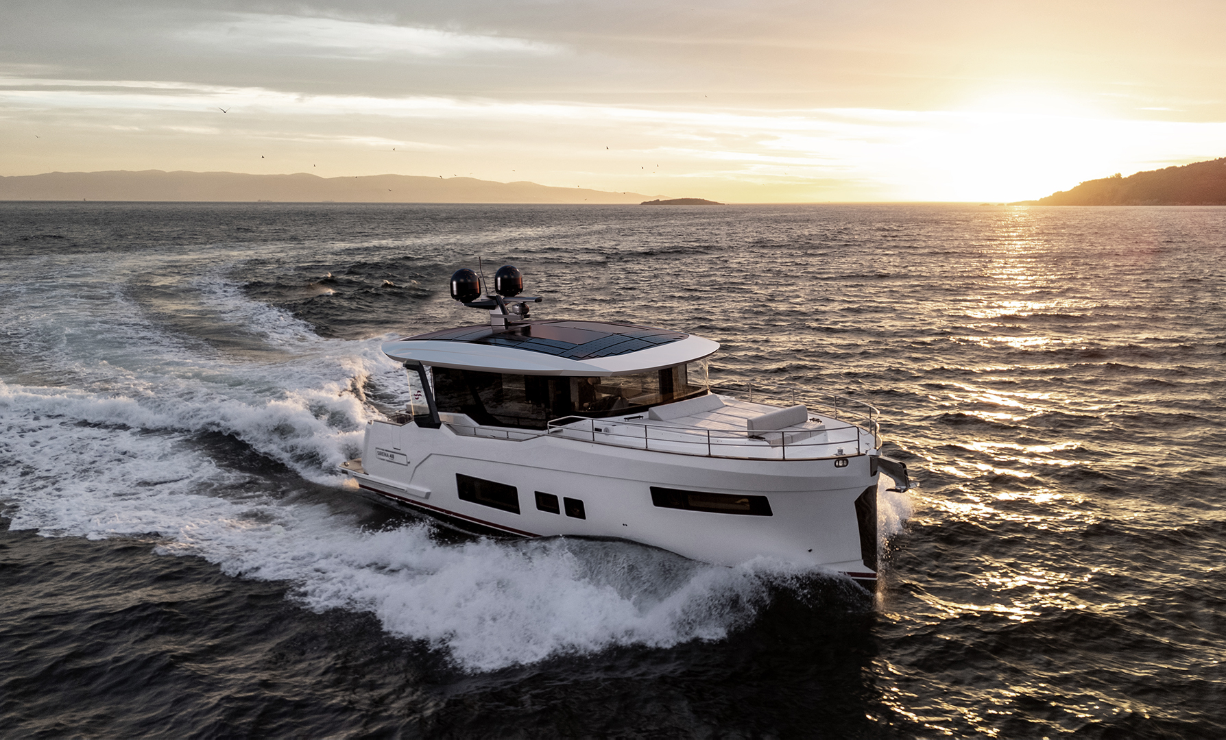 Sirena 48 Coupe Hybrid: Is This the Largest 48ft Motoryacht?